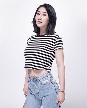 大美女日逼黄色视频舞蹈表演部部主任